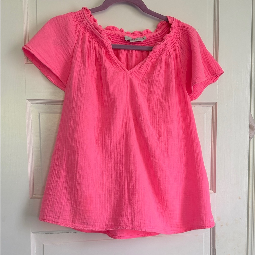 Hot pink Vineyard Vines Medium flutter top